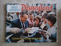 Disneyland - A pictorial souvenir and guide (tryckt 1963) (2477) Sv&aring;r att finna!