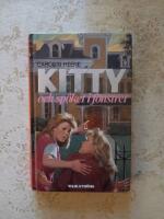 Kitty och sp&ouml;ket i f&ouml;nstret (2519) (2474)