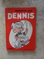 Skratta med DENNIS 1962 (G+) (4789)