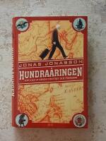 Hundra&aring;ringen som klev ut genom f&ouml;nstret och f&ouml;rsvann