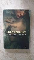 Under skinnet