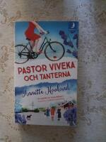 Pastor Viveka och tanterna