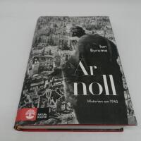 &Aring;r noll - historien om 1945