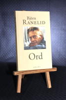 Ord : artiklar och kr&ouml;nikor (Signerad)