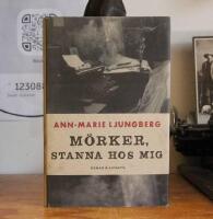 M&ouml;rker, stanna hos mig