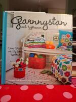 Garnnystan och tygtravar