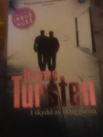 I skydd av skuggorna