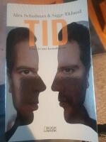 Tid : livet &auml;r inte kronologiskt