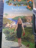 &Auml;nglarna dansar i gryningen