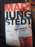 Den m&ouml;rka &auml;ngeln - [kriminalroman]