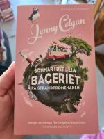 Sommar i det lilla bageriet p&aring; strandpromenaden