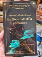 En liten hattaff&auml;r p&aring; h&ouml;rnet