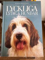 Lyckliga lydiga hundar