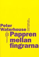 Pappren mellan fingrarna