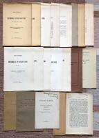 Redog&ouml;relse f&ouml;r unders&ouml;kningen af Vesterg&ouml;tlands folkm&aring;l. &Aring;ren 1897, 1898 och 1899 + 1900 + 1901 + 1902 + 1903 + 1904 + 1905 + 1906 + 1907 + 1908 + 1909 + 1910 + 1911. + Folkm&aring;ls- och folkminnesunders&ouml;kningar bedrivna av V&auml;stg&ouml;ta Folkm&aring;lskommitt&eacute; i Uppsala. Ber&auml;ttelse &ouml;ver verksamheten 1917-1932. + Det v&auml;stsvenska yngre u-omljudet p&aring; a i kortstaviga ord. + Anm&auml;lan: Johan G&ouml;tlind. Studier i v&auml;stsvensk ordbildning. + F&ouml;rteckning p&aring; en del Ord, hvilka i dagligt tal af Westg&ouml;taallmogen... + Oscar Nor&eacute;n och V&auml;stg&ouml;ta Landsm&aring;lsf&ouml;rening. + Assimilation nd > nn i V&auml;sterg&ouml;tland. + Ur V&auml;stg&ouml;taordboken. N&aring;gra ordf&ouml;rklaringar