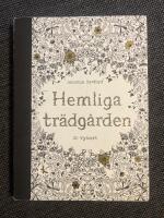 Hemliga Tr&auml;dg&aring;rden - 20 vykort att f&auml;rgl&auml;gga