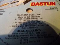 M&Aring;SARNA I GEELONG