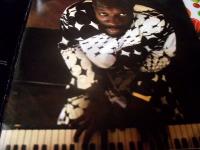 GROOVE. A-THON med store poster