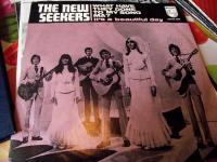 IT&acute;S A BEAUTIFUL DAY