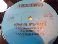 KEJSARENS NYA KLÄDER
