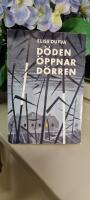 D&ouml;den &ouml;ppnar d&ouml;rren