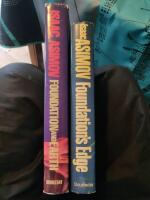 2 x Stiftelsen p&aring; engelska: Foundations Edge - The fourth novel in the Foundation Series & Foundation and Earth 