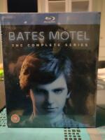 Bates Motel: The Complete Series (10 Blu-Ray Disc Box Set) (OBS! Ny i obruten originalförpackning!)