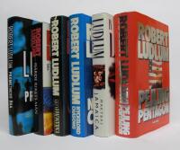 6 st. ROBERT LUDLUM b&ouml;cker: Pejling Pentagon + Maktbas Jamaica + Nyckelord Chasong + Skorpionerna + Fj&auml;rde rikets m&auml;n + Prometheus &ouml;ga
