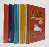 5 st. b&ouml;cker i EMRES HANDBOK serie: 1 Emres handbok i konsten att skaffa sig v&auml;nner ...och ov&auml;nner 2. Emres handbok i konsten att bli k&auml;nd ...och &ouml;k&auml;nd 3. Emres handbok i konsten att fixa en fest ...och f&ouml;rst&ouml;ra en 4. Emres handbok i konsten att  v&aring;ga tr&auml;ffa sp&ouml;ken 5. Emres handbok i konsten att bli ihop ...och slippa