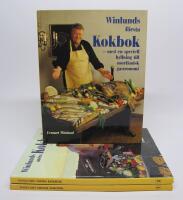 3 st. WINLUNDS KOKB&Ouml;CKER: 1. Winlunds F&Ouml;RSTA kokbok - med en speciell hyllning till norrl&auml;ndsk gastronomi 2. Winlunds ANDRA kokbok - med speciell hyllning till grillkonsten samt mat f&ouml;r h&auml;ngmatta och bers&aring; 3. Winlunds TREDJE kokbok - med speciell hyllning till europeiska soppor och med f&ouml;rslag till passande drycker