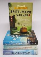 4 st. FREDRIK BACKMAN romaner: En man som heter Ove + Min  mormor h&auml;lsar och s&auml;ger f&ouml;rl&aring;t + Britt-Marie var h&auml;r + Bj&ouml;rnstad