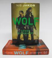 2 st. b&ouml;cker WOLF-serien: Del 1. Den d&ouml;de ryssen Del 2. Piskrapp
