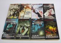 8 st. b&ouml;cker komplett HAMMARBYSERIE: 1. Pepparkakshuset 2. Mamma, pappa, barn 3. Vyssan lull 4. Helgonet 5. Gideons ring 6. Hennes iskalla &ouml;gon 7. Tjockare &auml;n vatten 8. Falleri fallera falleralla