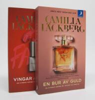 FAYES H&Auml;MND: 1. En bur av guld + 2. Vingar av silver