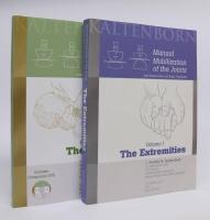 Manual Mobilization of the Joints - Joint Examination and Basic Treatment. Volume I The Extremities + Volume II The Spine  [incl. 2 DVD]
