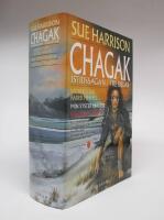 Chagak. Istidssagan i tre delar: 1. Moder Jord, fader Himmel 2. Min syster m&aring;nen 3. Min bror vinden   [Samlingsvolym]