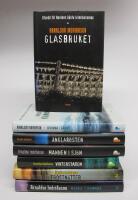 7 st. b&ouml;cker ERLENDUR-serien: 1. Glasbruket 2. Kvinna i gr&ouml;nt 3. &Auml;nglar&ouml;sten 4. Mannen i sj&ouml;n 5. Vinterstaden 6. Frostn&auml;tter 7. M&ouml;rka str&ouml;mmar OU
