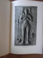 Vapen och dr&auml;kter p&aring; svenska gravstenar fr&aring;n &auml;ldre Vasatiden / Avbildningar till&auml;gnade Rudolf Cederstr&ouml;m p&aring; hans femtio&aring;rsdag