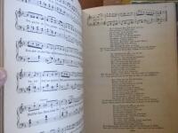 Halvandet Hundrede Viser. Tekst og Musik