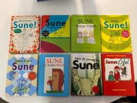 Bokpaket med 8 st Sune-b&ouml;cker. F&ouml;ljande titlar ing&aring;r: 1. Dra &aring;t skogen Sune ﻿2. Sunes jul ﻿3. Sl&auml;kten &auml;r v&auml;rst Sune 4. Duktigt Sune! 5. Sune b&ouml;rjat tv&aring;an 6. Sune och mamma Mysko 7. Spik och panik, Sune! 8. Sune och den svarta mannen