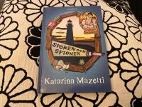 Sp&ouml;ken och spioner - Kusinerna Karlsson 