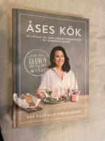 &Aring;ses k&ouml;k : s&aring; lyckas du med l&aring;gkolhydratkost - en komplett guide