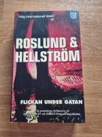 Flickan under gatan