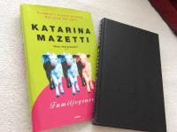 Familjegraven : en forts&auml;ttning p&aring; romanen Grabben i graven bredvid