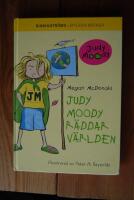 JUDY MOODY R&Auml;DDAR V&Auml;RLDEN