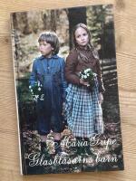 Glasbl&aring;sarns barn