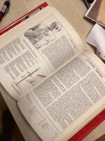 V&auml;rldens viner : den nya stora uppslagsboken om viner och vinframst&auml;llning, ving&aring;rdar och vinmakare