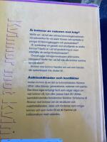 Kvinnor mot kvinnor : om systerskapets sv&aring;righeter