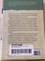 Den som stannar, den som g&aring;r. Bok 3, &Aring;ren mitt i livet