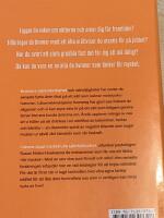 Kvinnor som t&auml;nker f&ouml;r mycket : om destruktiva tankem&ouml;nster och hur du tar dig ur dem